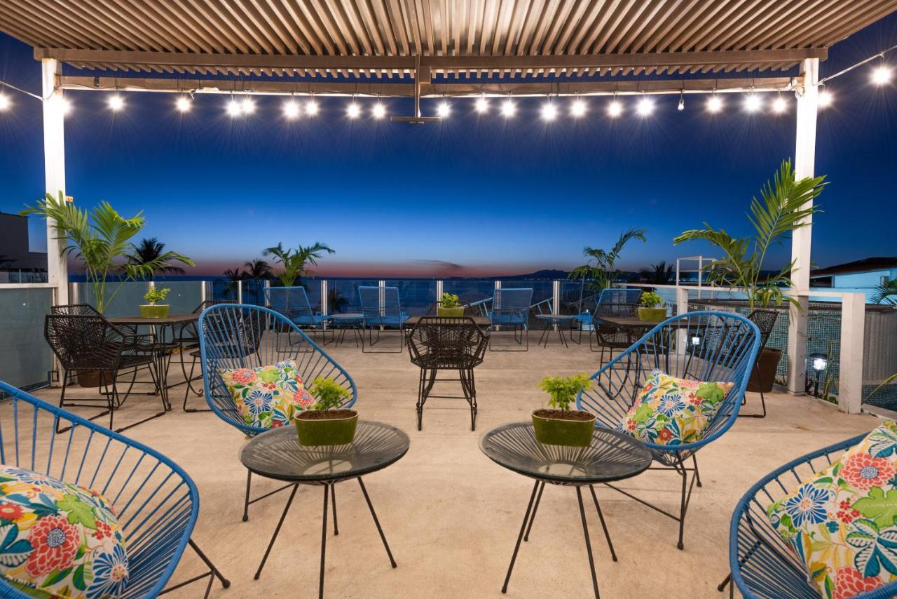 La Casa Blanca Aparthotel Puerto Vallarta Bagian luar foto