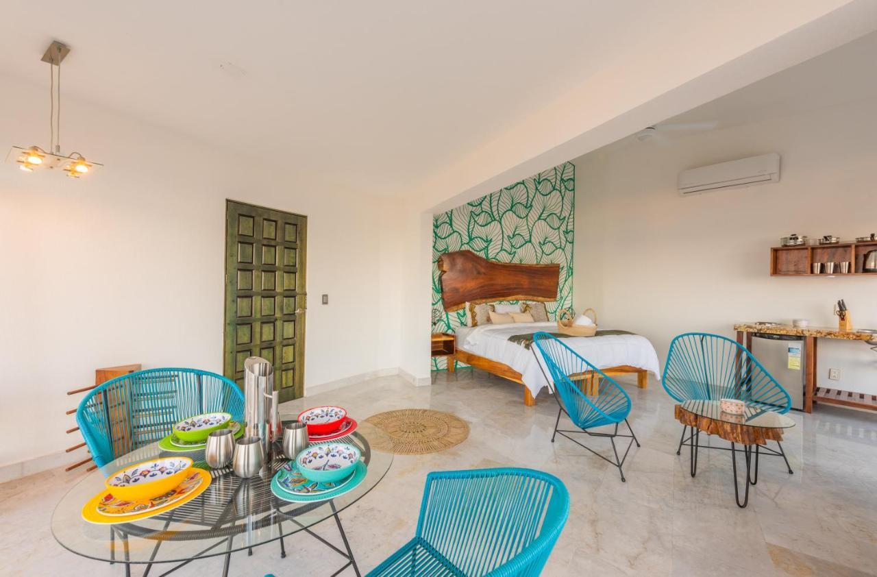 La Casa Blanca Aparthotel Puerto Vallarta Bagian luar foto