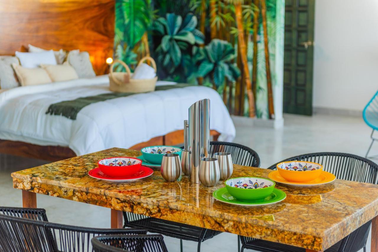 La Casa Blanca Aparthotel Puerto Vallarta Bagian luar foto