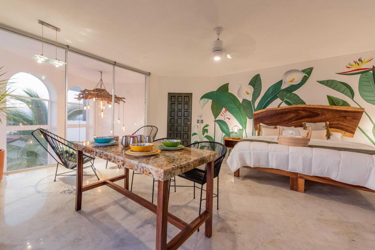 La Casa Blanca Aparthotel Puerto Vallarta Bagian luar foto