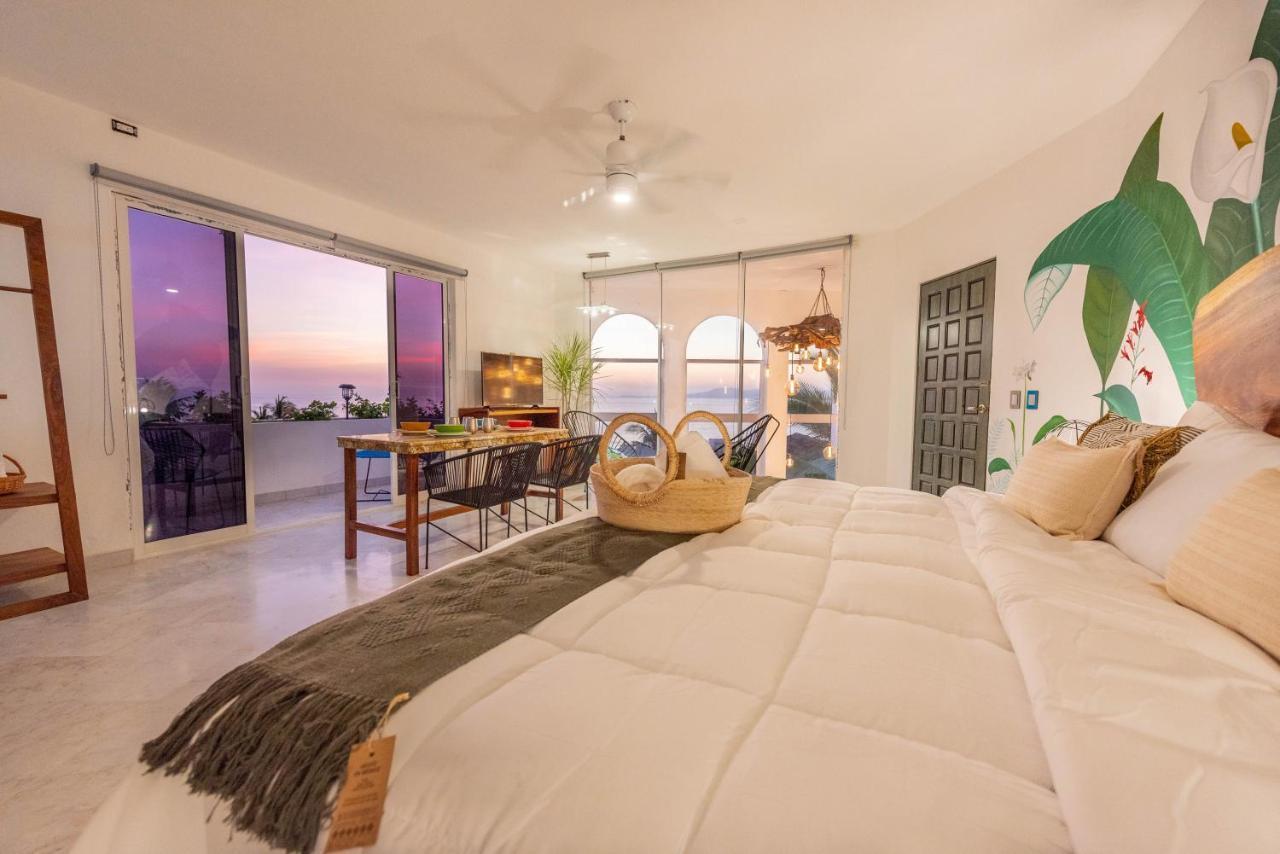 La Casa Blanca Aparthotel Puerto Vallarta Bagian luar foto
