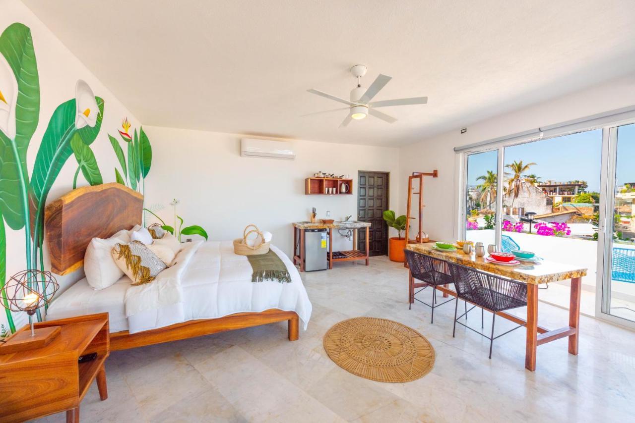 La Casa Blanca Aparthotel Puerto Vallarta Bagian luar foto